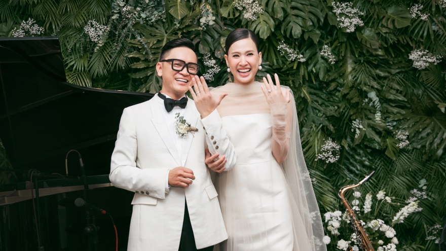 Hoa hậu Dương Mỹ Linh xúc động, nói lời thề ước cùng chồng trong tiệc cưới